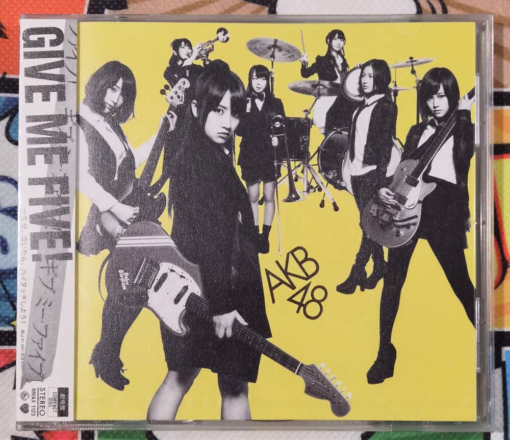 AKB48 – GIVE ME FIVE! Theater Edition CD Japan J-Pop Idol Single NMAX-1123 – New